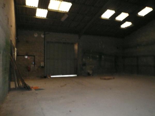 ⚜ Local/bureau A Louer CHATEAUBERNARD Zone Industrielle ⚜