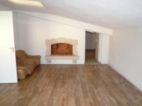 ⚜ Local/bureau A Louer CHATEAUBERNARD Zone Industrielle ⚜