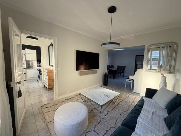 Maison à Mantes La Jolie de 4 chambres et 380m² de terrain environ