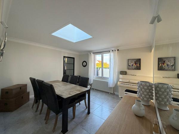 Maison à Mantes La Jolie de 4 chambres et 380m² de terrain environ