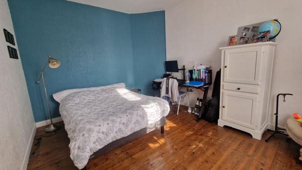 Maison à Mantes La Jolie de 4 chambres et 380m² de terrain environ