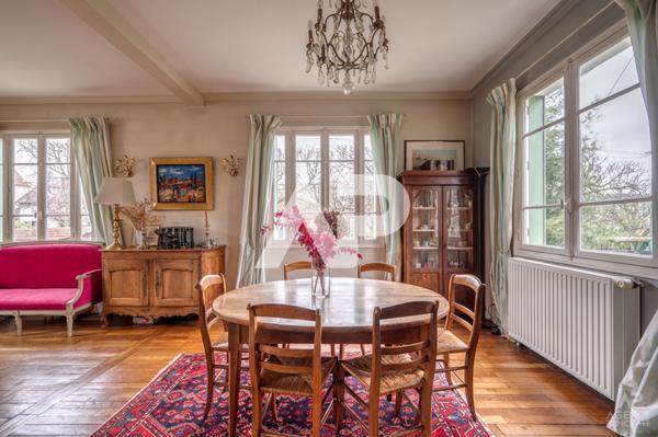 Maison Rueil Malmaison 6 pièce(s) 150m2 €885 000 ** - Référence 19901