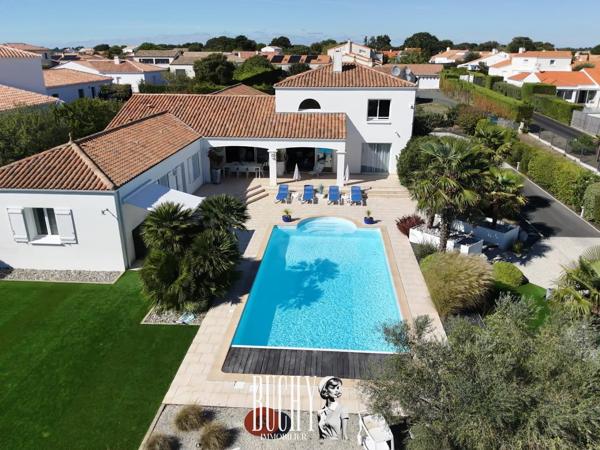 Maison 5 pièce(s) 4 chambre(s) 214 m²