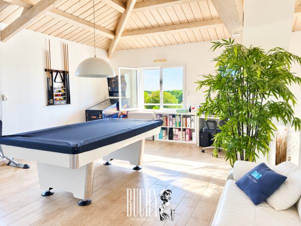 Maison 5 pièce(s) 4 chambre(s) 214 m²