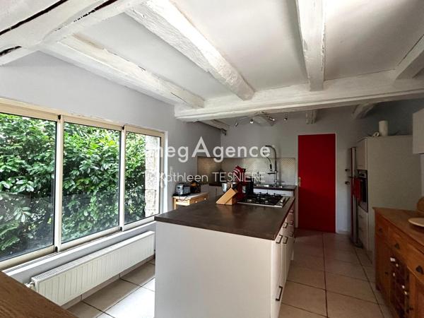 Maison à SAINT-MARTIN-DE-LANDELLES, 50730 - 5 pièces 177m²