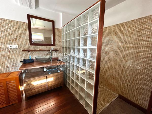 Maison à SAINT-MARTIN-DE-LANDELLES, 50730 - 5 pièces 177m²