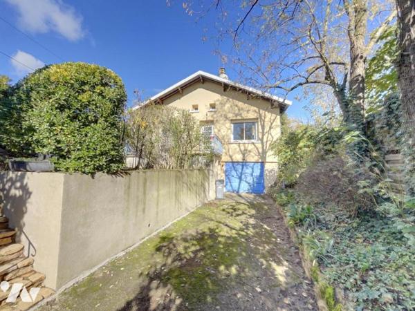 NEUVILLE SUR SAONE centre Maison T5 98m² 570m² terrain 