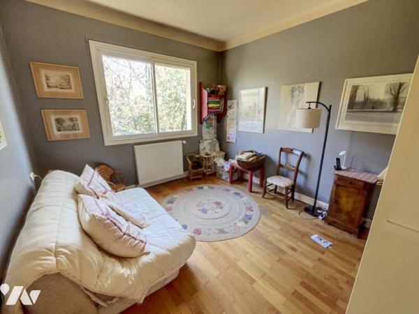 NEUVILLE SUR SAONE centre Maison T5 98m² 570m² terrain 