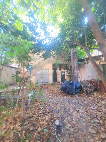Immeuble
                                                                                                                                                
                                                                                                                                                
                                                                                                                                                
                                                    
                                                                                                                                                                                                                                                                                                                        300  m²                                                                                                                                                                                                         2 etage(s)