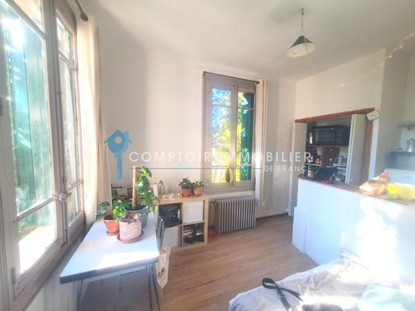Immeuble
                                                                                                                                                
                                                                                                                                                
                                                                                                                                                
                                                    
                                                                                                                                                                                                                                                                                                                        300  m²                                                                                                                                                                                                         2 etage(s)