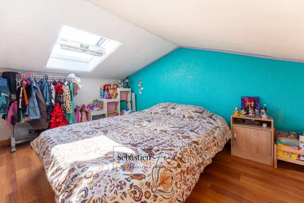 Maison à vendre 4 pièces LE CASTELLET (83) - Maison type chalet - Résidence sécurisée avec piscine - Terrasses