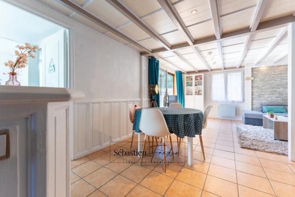 Maison à vendre 4 pièces LE CASTELLET (83) - Maison type chalet - Résidence sécurisée avec piscine - Terrasses