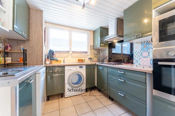 Maison à vendre 4 pièces LE CASTELLET (83) - Maison type chalet - Résidence sécurisée avec piscine - Terrasses