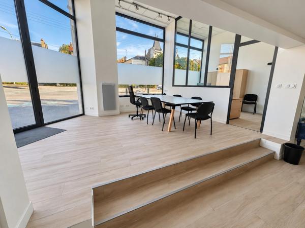 🏢 À LOUER – LOCAL D’ANGLE 130 m² | LONGJUMEAU (91)