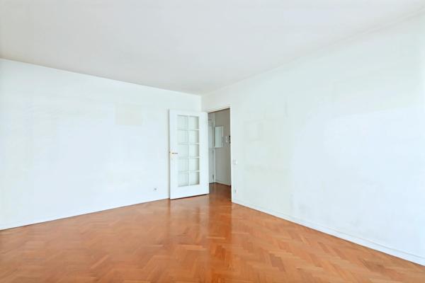 Levallois-Perret, Front de Seine 2 pièces lumineux 45.50m² avec balcon,