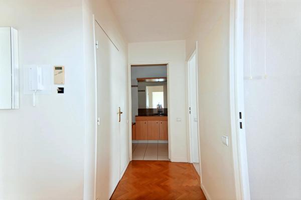 Levallois-Perret, Front de Seine 2 pièces lumineux 45.50m² avec balcon,