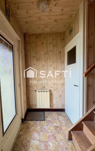 Maison 3 chambres jardin et garage proche commodités