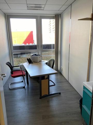 BUREAUX à VENDRE de 638 m²