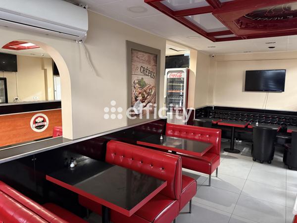 Fonds De Commerce - 130 m²