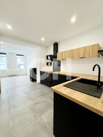 IMMEUBLE DE RAPPORT : UNE MAISON + 3 APPARTEMENTS