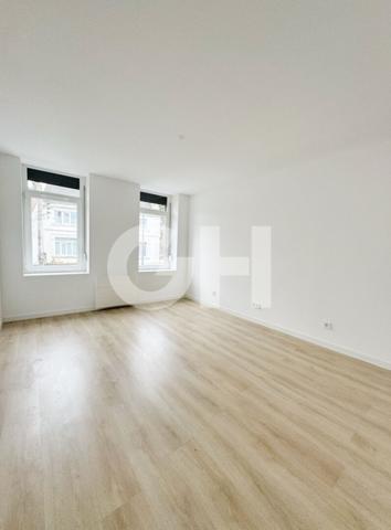 IMMEUBLE DE RAPPORT : UNE MAISON + 3 APPARTEMENTS