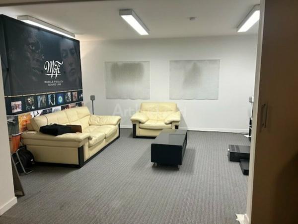 BUREAUX à VENDRE de 89 m²
