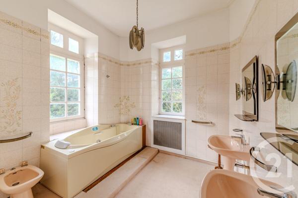 Maison à vendre  10 pièces - 420 m2 STE LUCE SUR LOIRE - 44