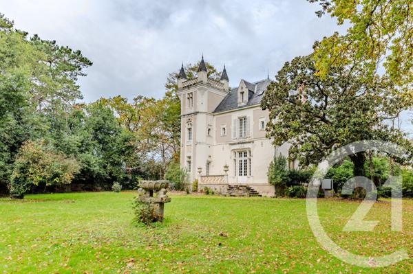 Maison à vendre  10 pièces - 420 m2 STE LUCE SUR LOIRE - 44