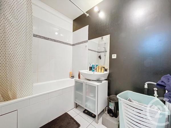 Appartement F4 à vendre  4 pièces - 85,04 m2 DAMMARIE LES LYS - 77