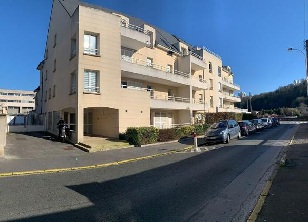 Appartement à louer    1 pièce • 32,76 m2 Creil