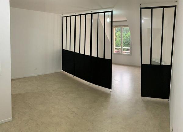 Appartement à louer    1 pièce • 32,76 m2 Creil