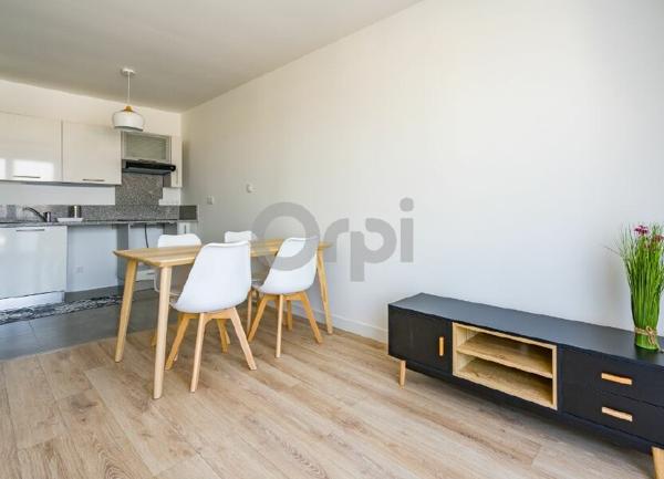 Appartement à louer    2 pièces • 45,41 m2 Sainte-Geneviève-des-Bois