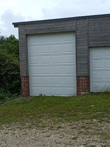 Parking / box La Rue Saint Pierre 97 m2