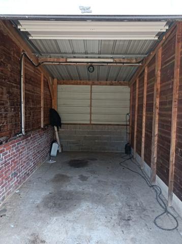 Parking / box La Rue Saint Pierre 97 m2