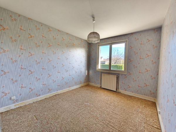 Pavillon sur sous-sol, Marzy 2 chambres, quartier résidentiel, 10 minutes Nevers