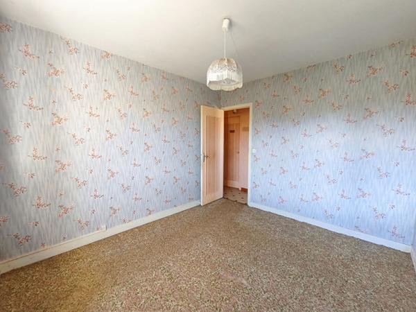 Pavillon sur sous-sol, Marzy 2 chambres, quartier résidentiel, 10 minutes Nevers