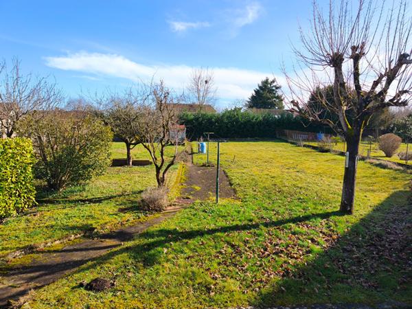 Pavillon sur sous-sol, Marzy 2 chambres, quartier résidentiel, 10 minutes Nevers