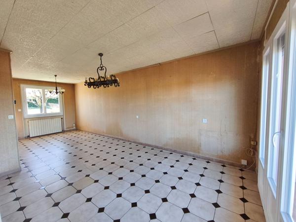 Pavillon sur sous-sol, Marzy 2 chambres, quartier résidentiel, 10 minutes Nevers