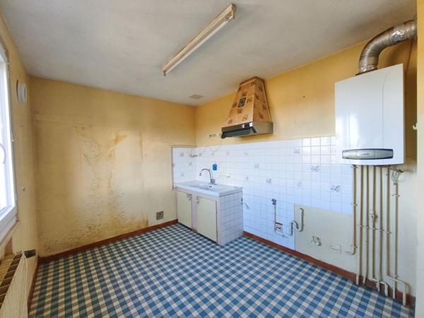 Pavillon sur sous-sol, Marzy 2 chambres, quartier résidentiel, 10 minutes Nevers