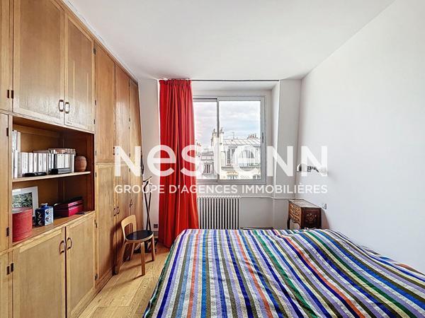 Nestenn - Paris 10e - Saint-Vincent-de-Paul - Appartement + Surface Commerciale de 66 m2 - 6e étage avec ascenseur - Vue dégagée sur Paris - Cave