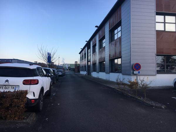 A LOUER - BUREAUX - 86 M2 - SAINT-QUENTIN