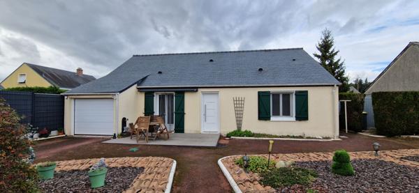 Pavillon plain-pied trois chambres-jardin-Garage