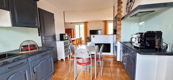 Pavillon plain-pied trois chambres-jardin-Garage