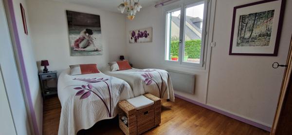 Pavillon plain-pied trois chambres-jardin-Garage