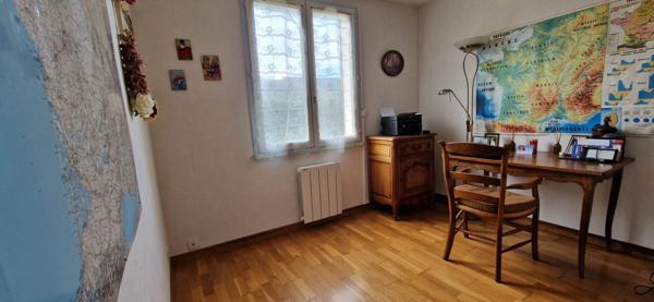 Pavillon plain-pied trois chambres-jardin-Garage