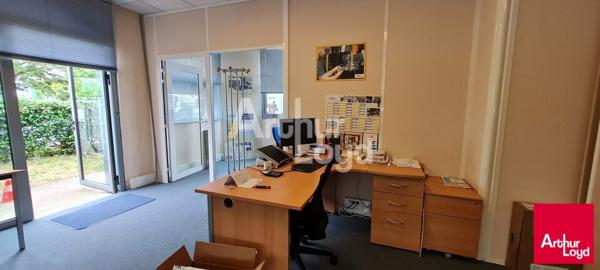 SAUMUR IMMEUBLE INDEPENDANT DE BUREAUX DE 494 M² A LOUER