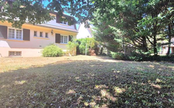 Maison à vendre    6 pièces • 122,70 m2 Yerres