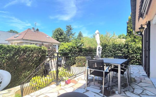 Maison à vendre    6 pièces • 122,70 m2 Yerres
