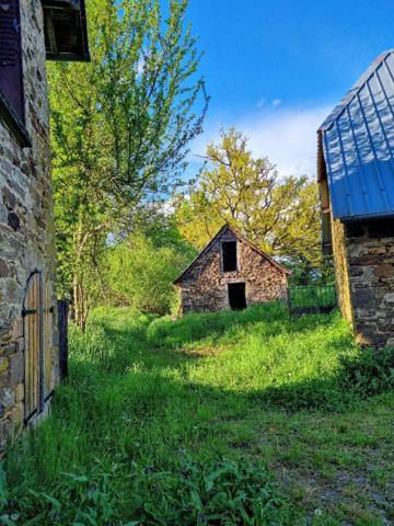 Ensemble de 2 maisons de campagne avec dépendances