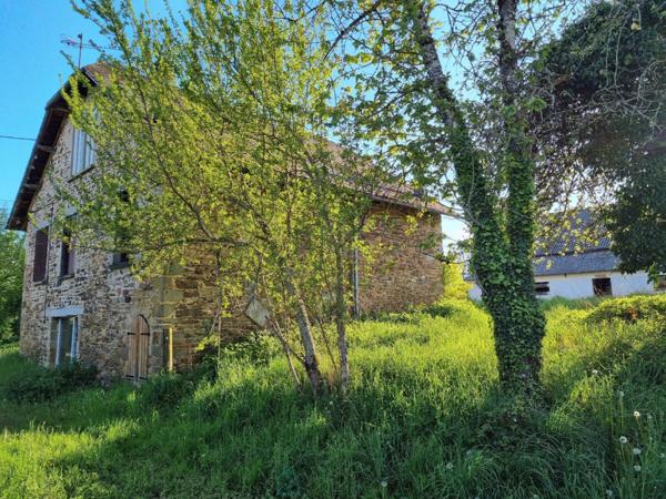 Ensemble de 2 maisons de campagne avec dépendances